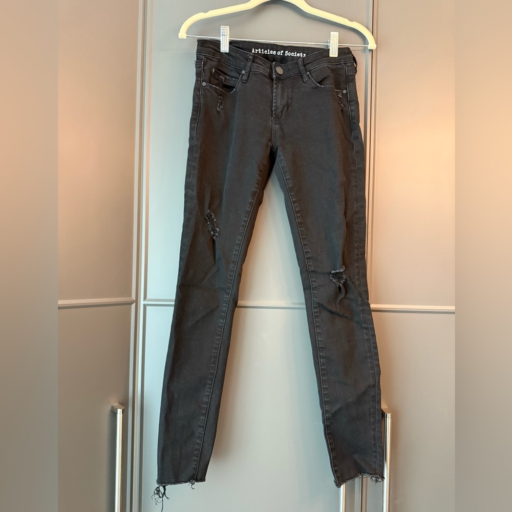 Distressed Black Skinny Jeans